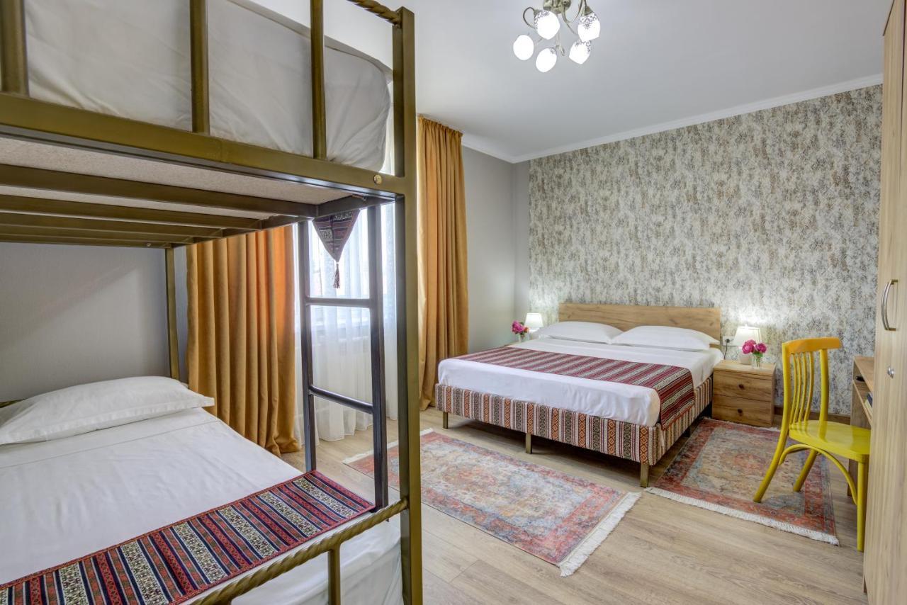 Ordo Hotel Каракол Екстер'єр фото
